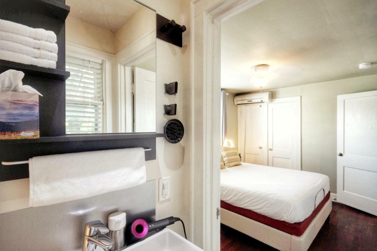 Ut Moody Center Downtown Eco Pecan Tree House Free Wifi Parking Quiet Office Austin Exterior photo